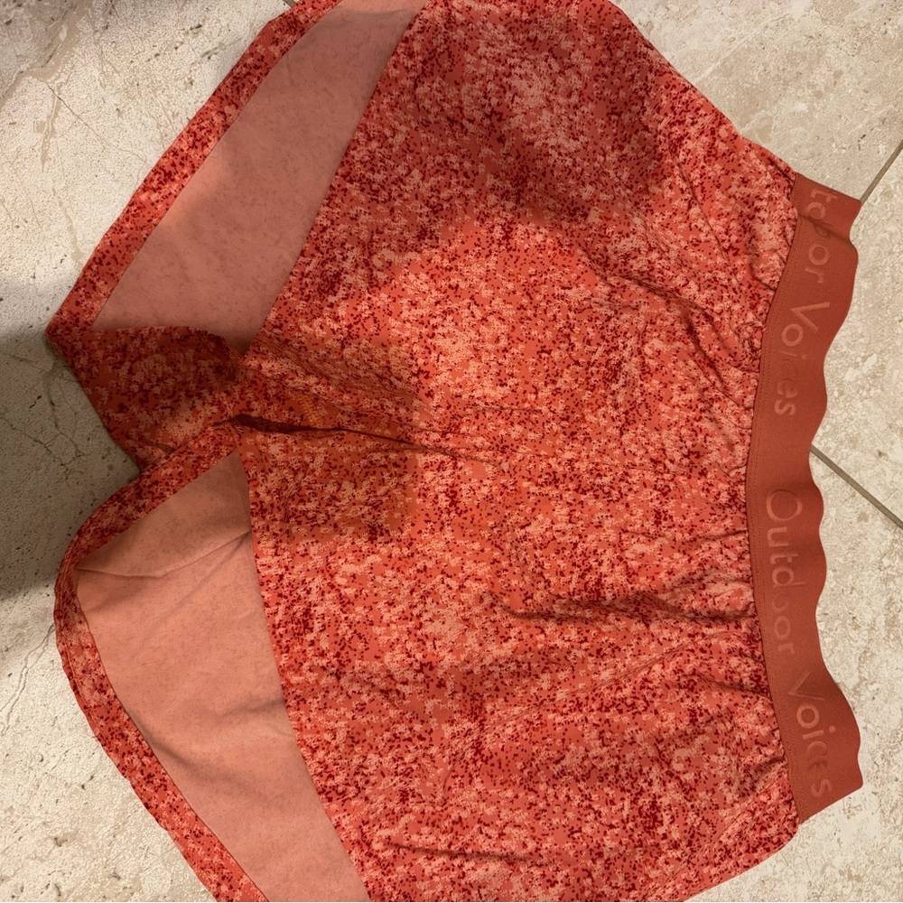 Outdoor voices orange speckled relay shorts